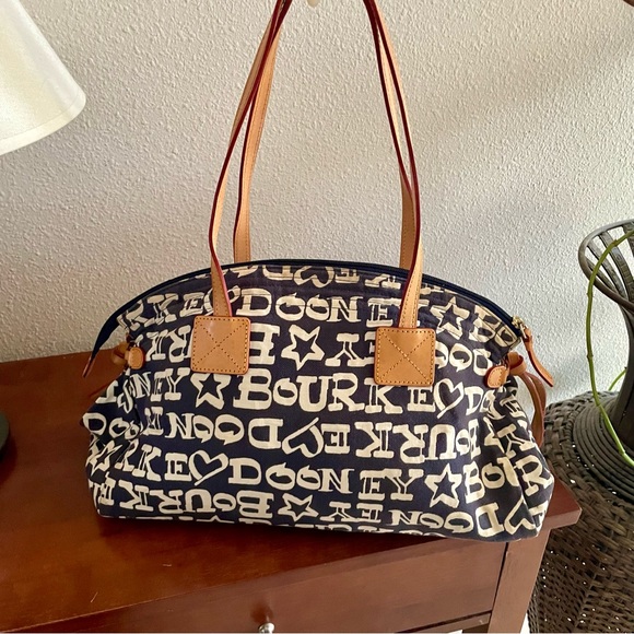 Dooney & Bourke duffle travel bag - Picture 3 of 10